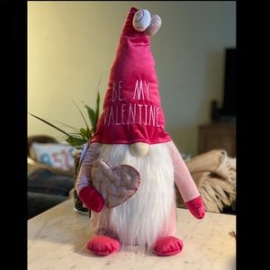 Rae Dunn Valentine gnome